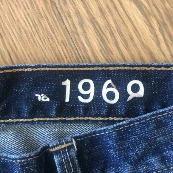 GAP | Sexy Boyfriend Shorts - Picture 4 of 6